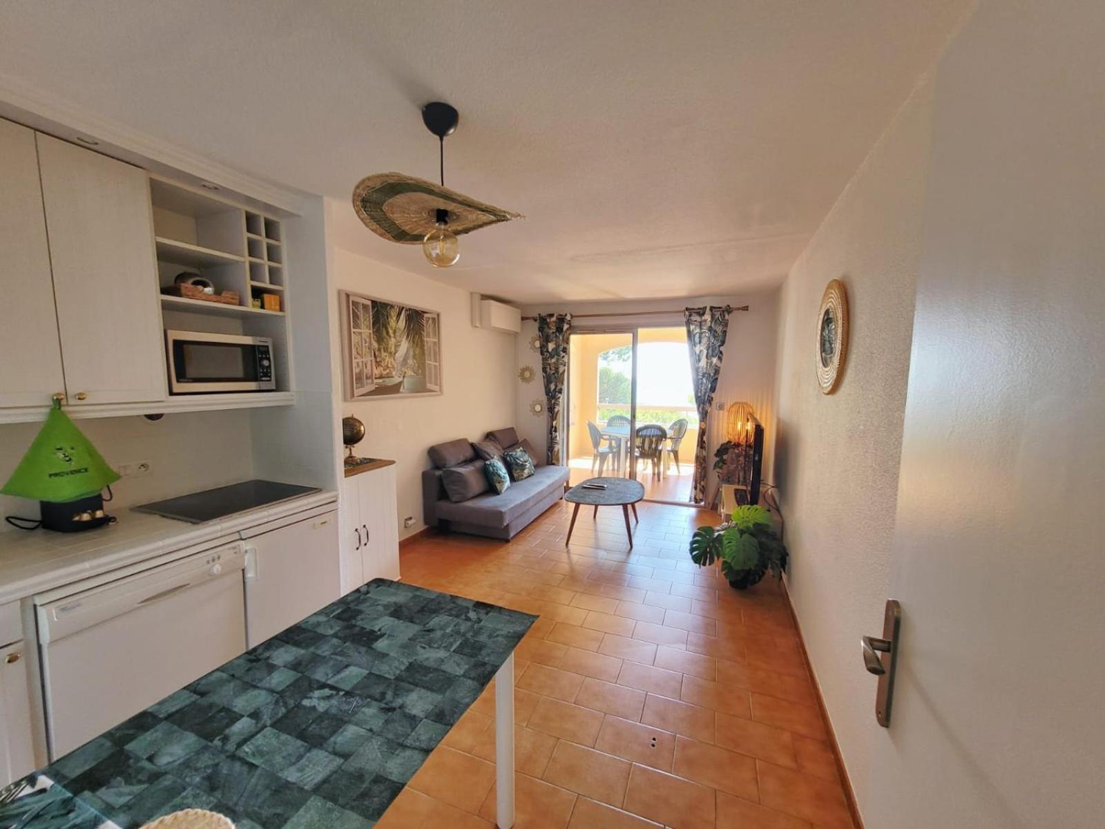 Appartement Vue Mer 200 M Des Plages - Djumbo แซ็งต์-แมกซีม ภายนอก รูปภาพ